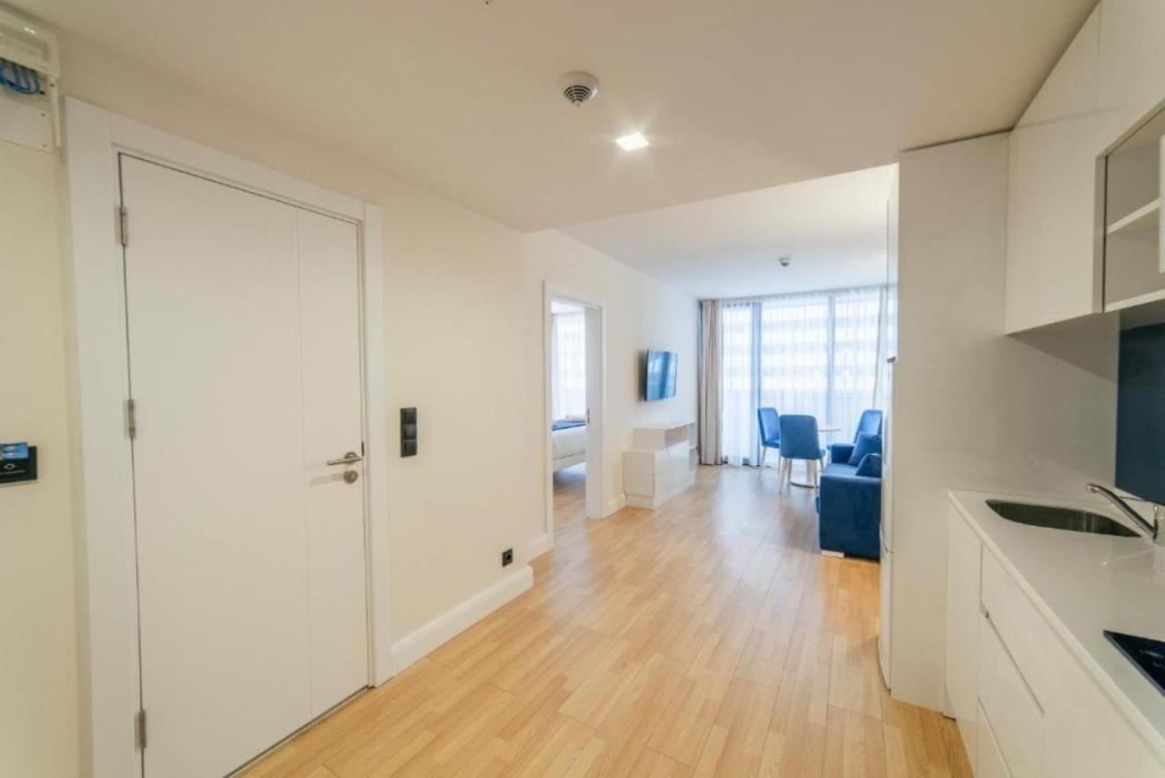 Orbi City Sea Side & Sea View Apartments バトゥーミ エクステリア 写真