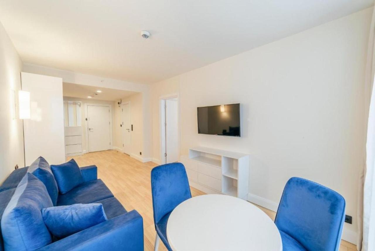 Orbi City Sea Side & Sea View Apartments バトゥーミ エクステリア 写真