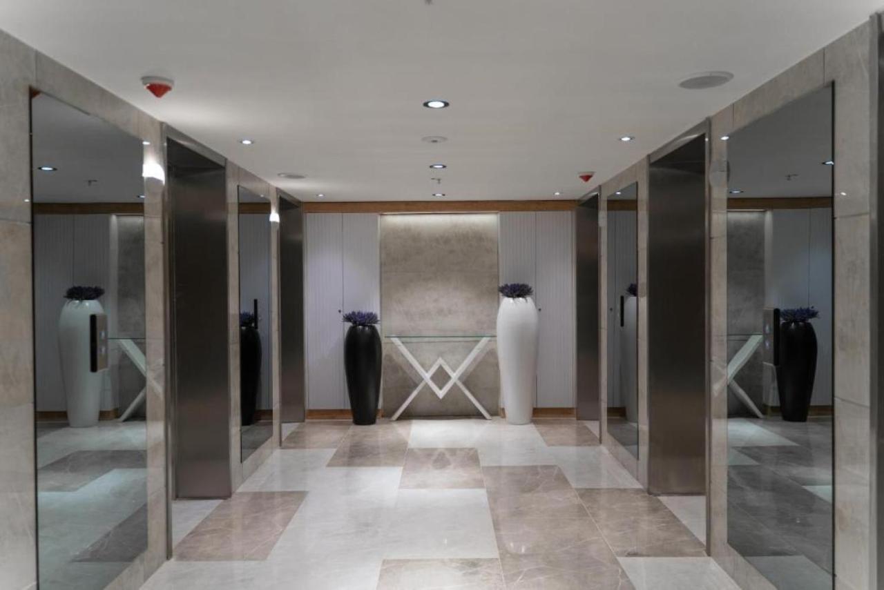 Orbi City Sea Side & Sea View Apartments バトゥーミ エクステリア 写真