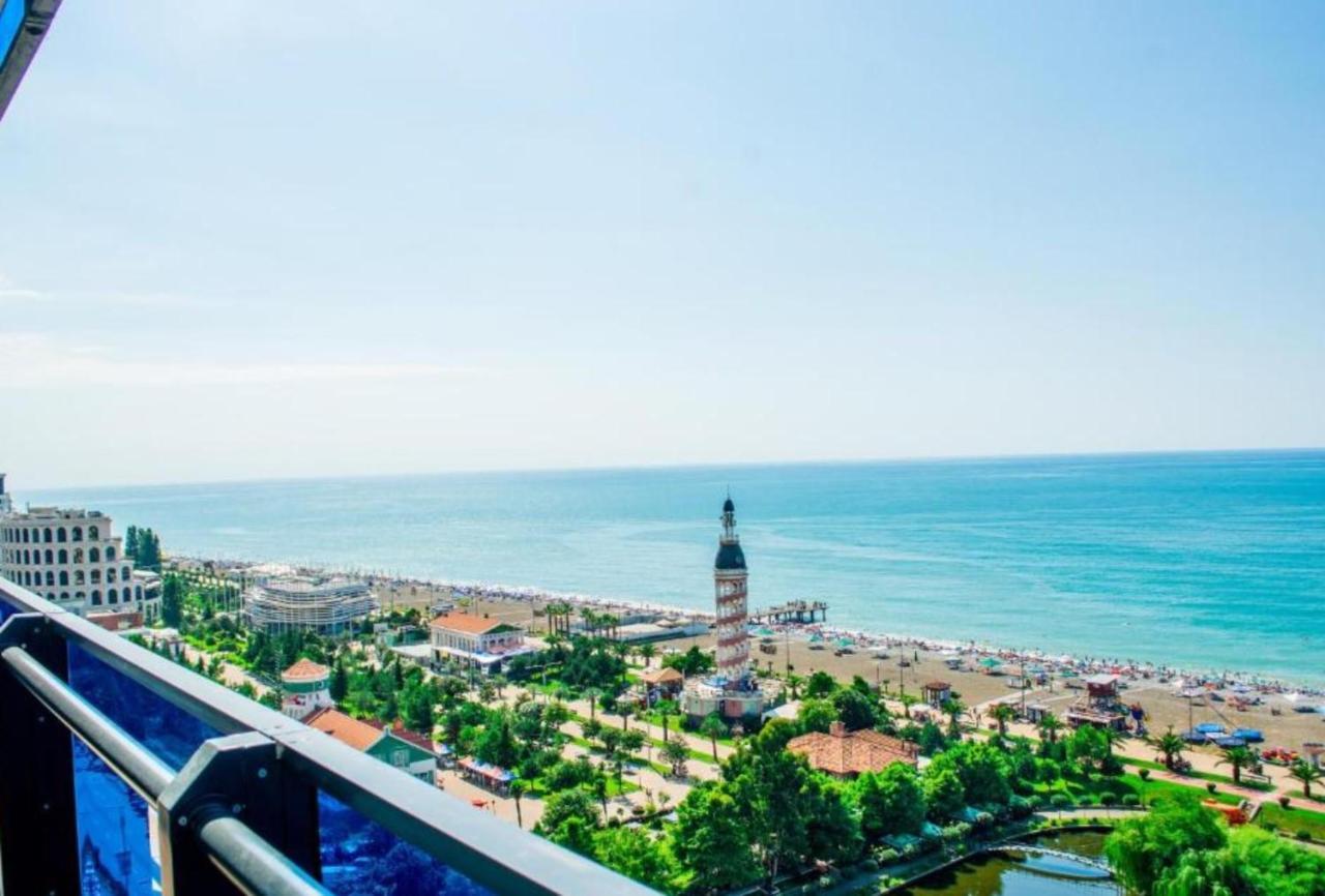 Orbi City Sea Side & Sea View Apartments バトゥーミ エクステリア 写真