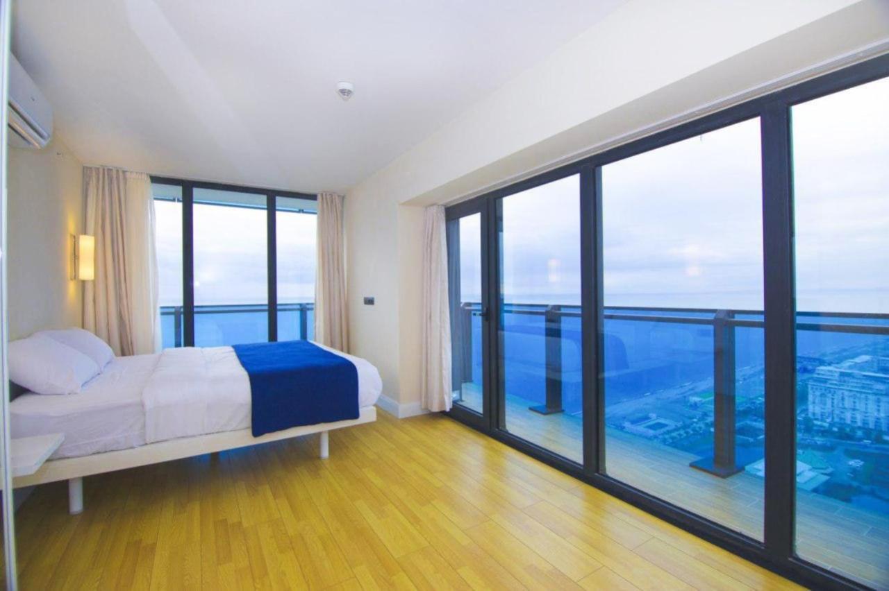 Orbi City Sea Side & Sea View Apartments バトゥーミ エクステリア 写真