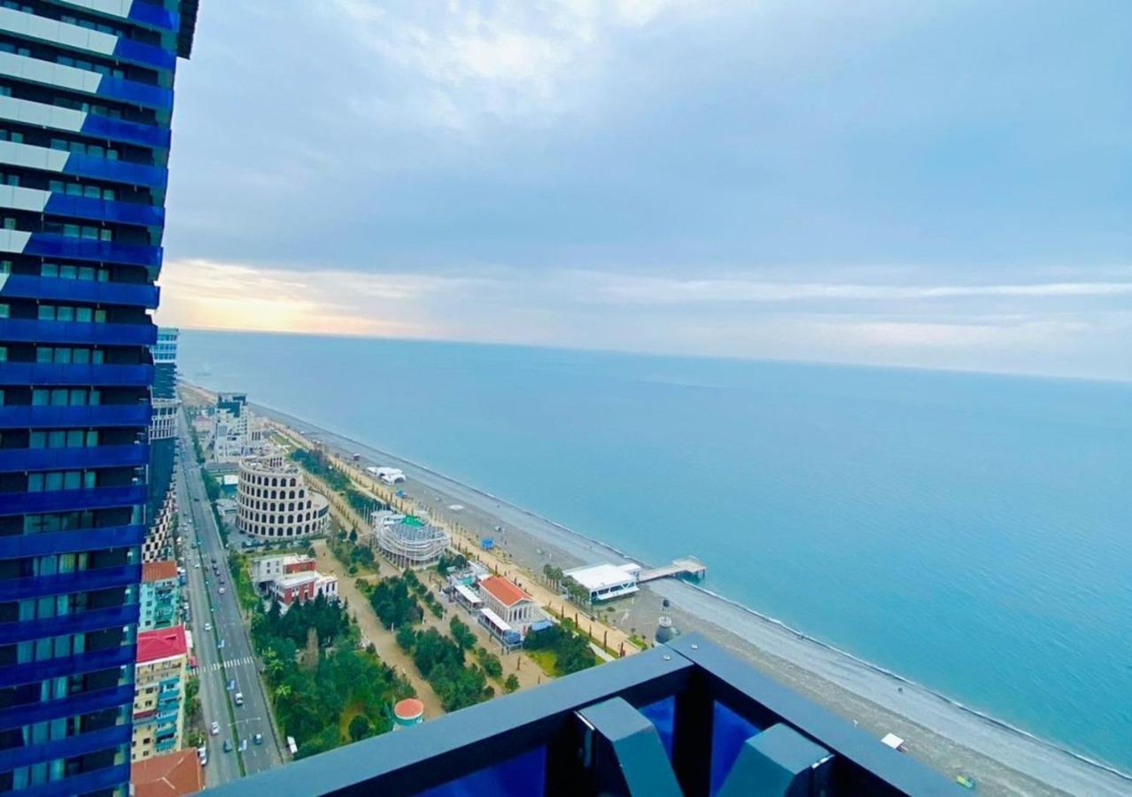 Orbi City Sea Side & Sea View Apartments バトゥーミ エクステリア 写真