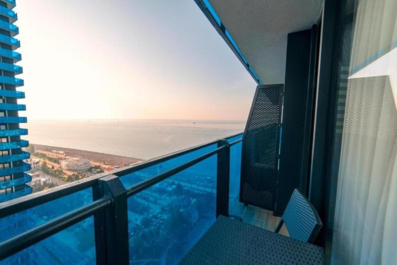 Orbi City Sea Side & Sea View Apartments バトゥーミ エクステリア 写真