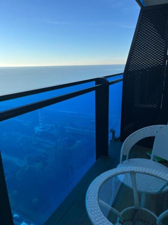 Orbi City Sea Side & Sea View Apartments バトゥーミ エクステリア 写真